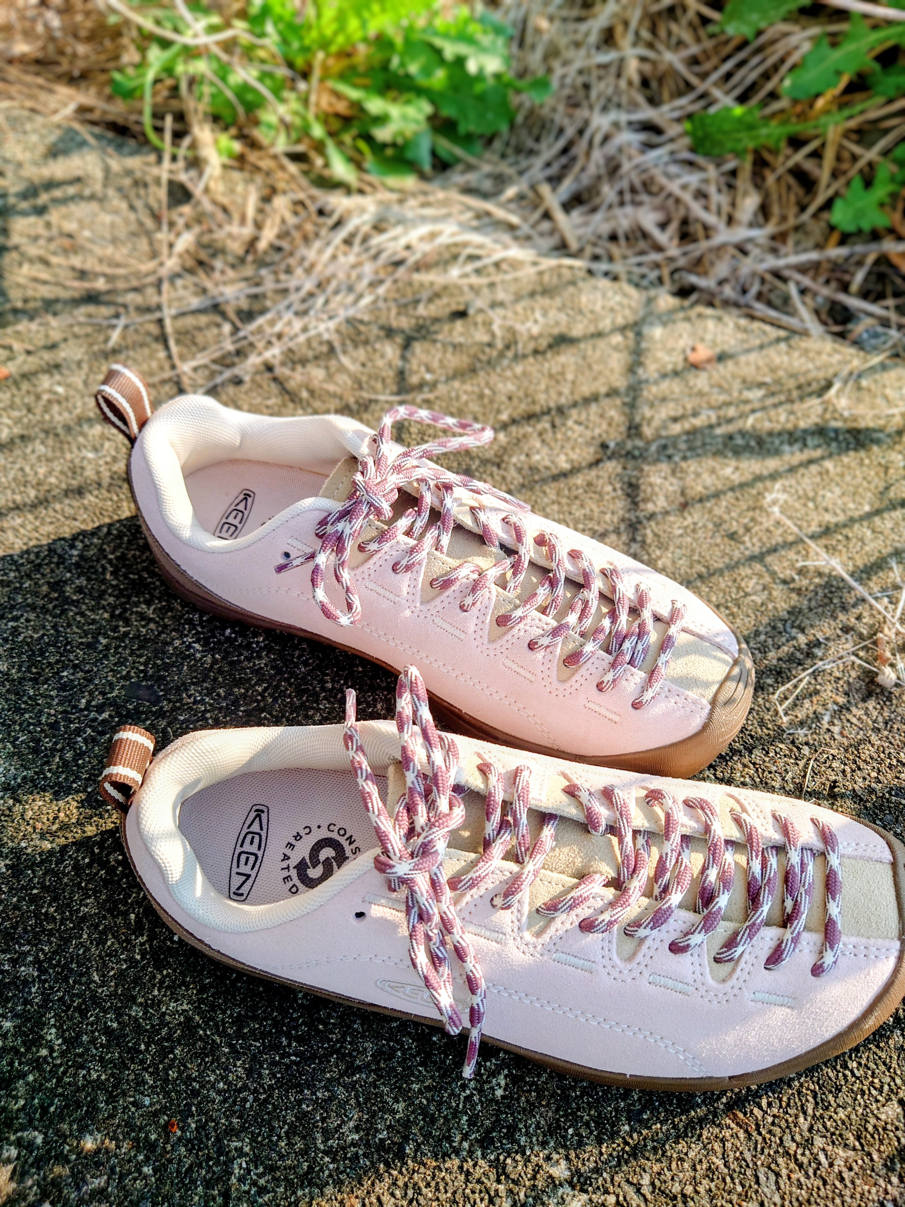 淡路プレーキューAwj ピンクアイボリー KEEN「JASPER」 (ウィメンズ) 品番：1032945 | Parade-パレード- 今泉本店