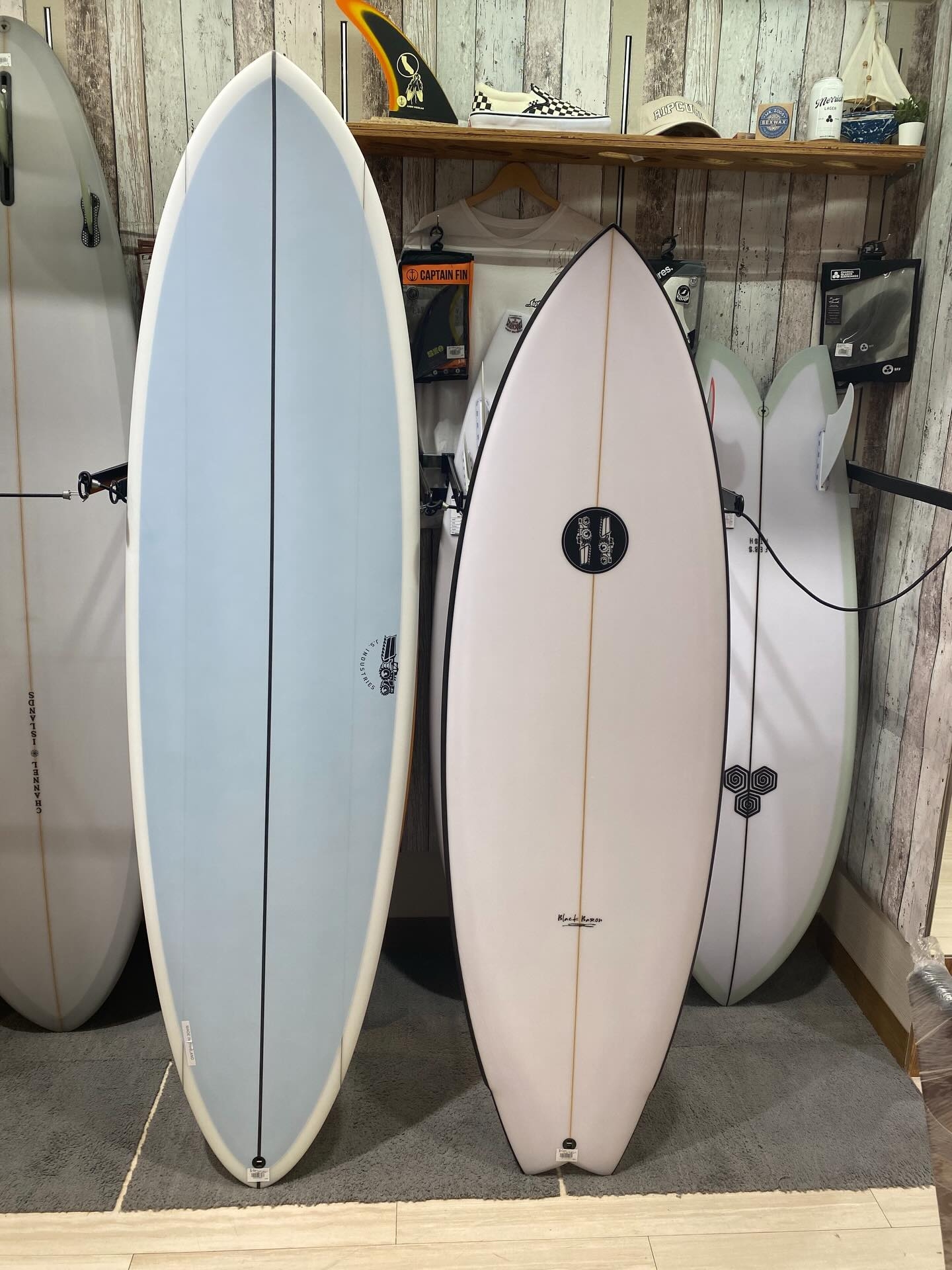 js industries ツインフィンが入荷しました！ | ムラサキスポーツ