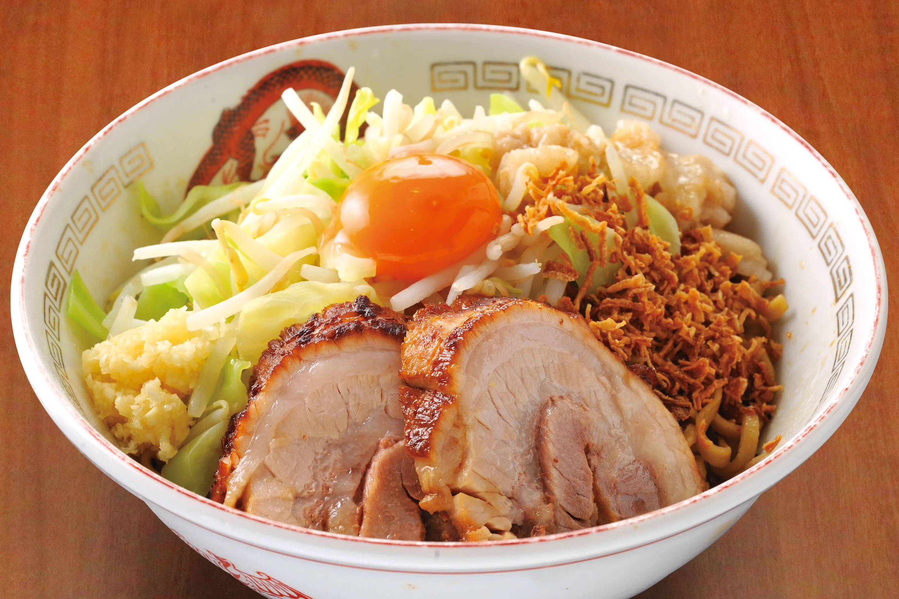 公式】ラーメン豚山 東京ラーメン横丁店｜株式会社ギフトホールディングス