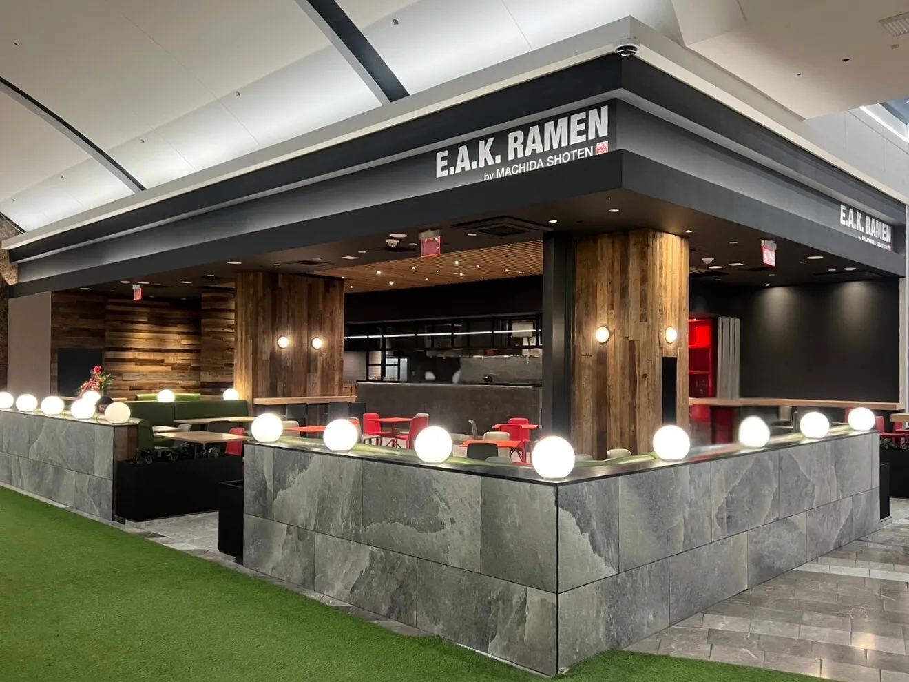 公式】E.A.K. RAMEN Westfield Garden State Plaza｜株式会社ギフト