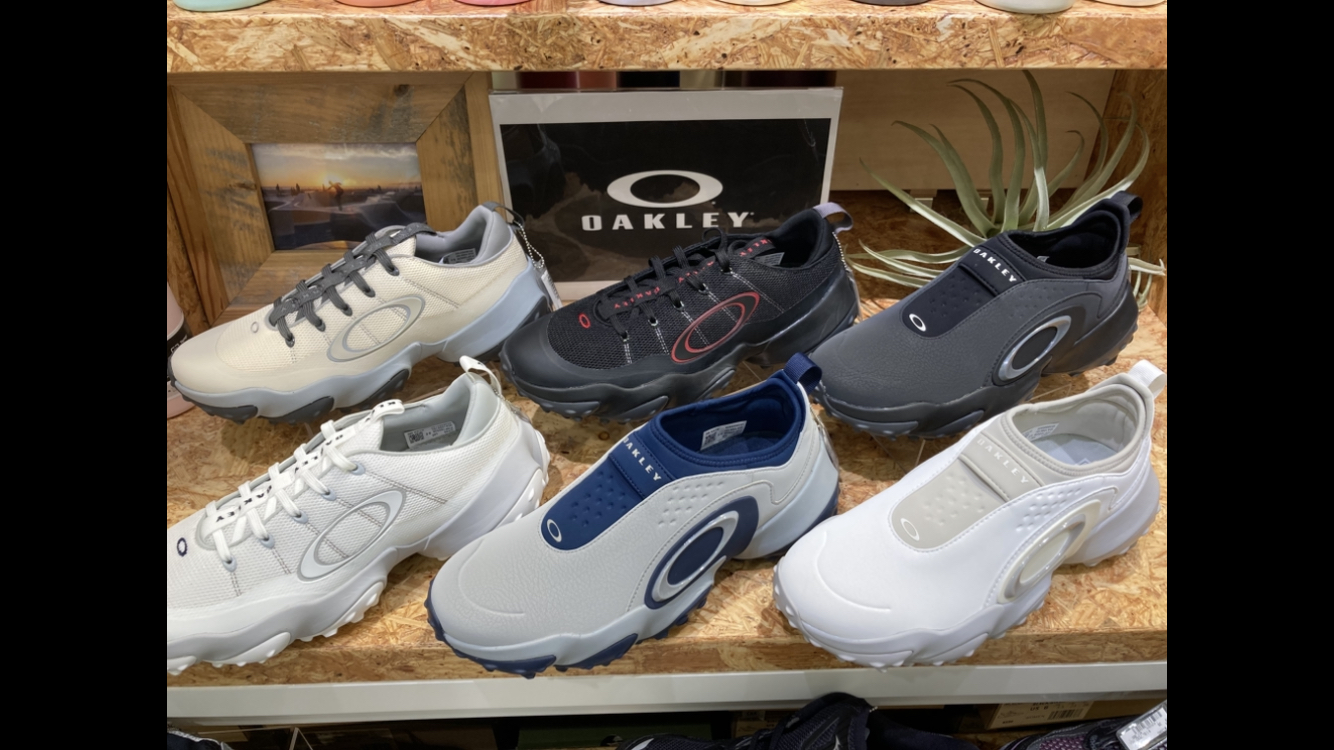 この秋大注目のOAKLEY（オークリー）の新作スニーカー入荷
